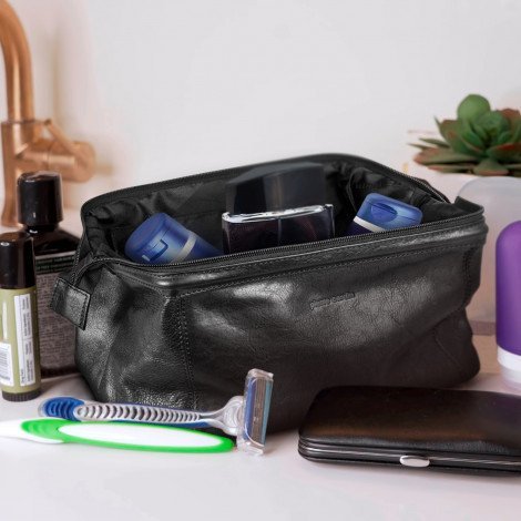 Pierre Cardin Leather Toiletry Bag - Image 5